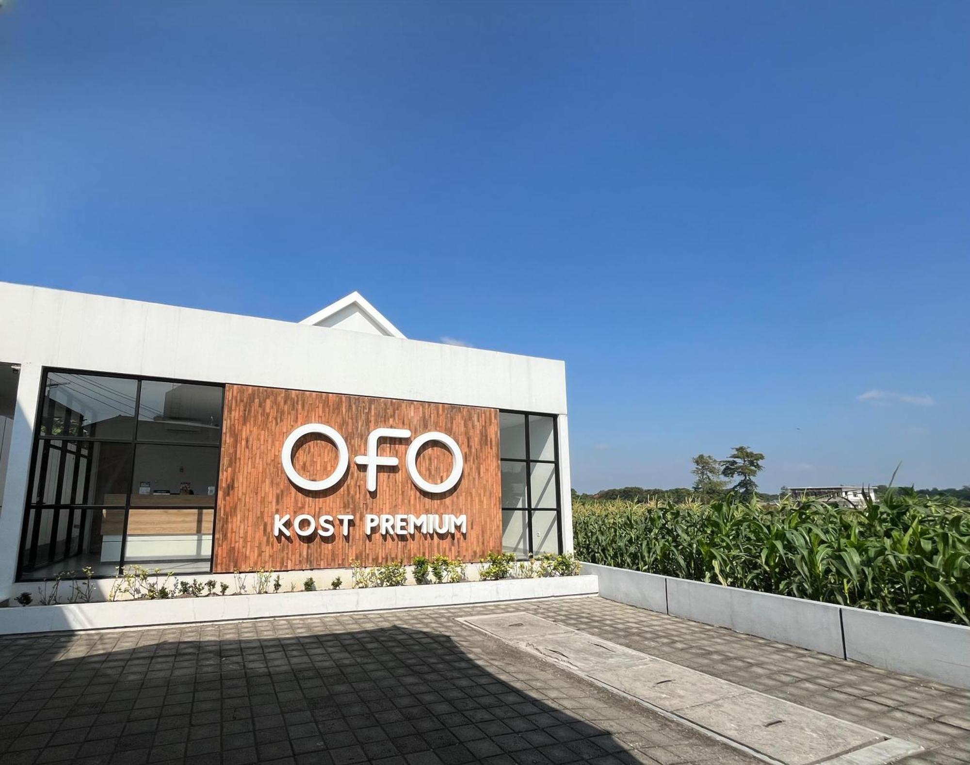Hotel Ofo Kost Premium Kampung Inggris Pare Syariah Mitra Reddoorz Extérieur photo