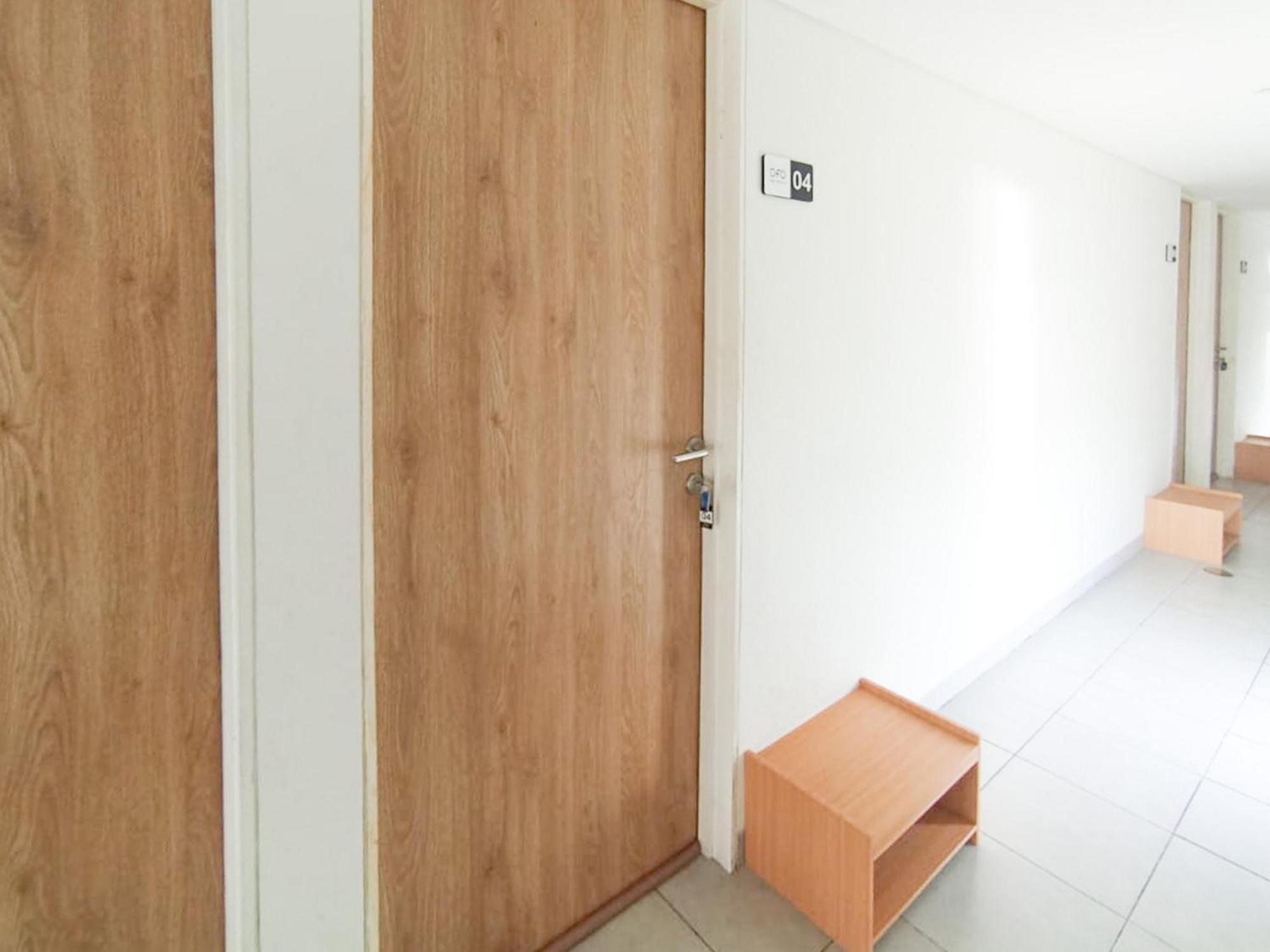 Hotel Ofo Kost Premium Kampung Inggris Pare Syariah Mitra Reddoorz Extérieur photo