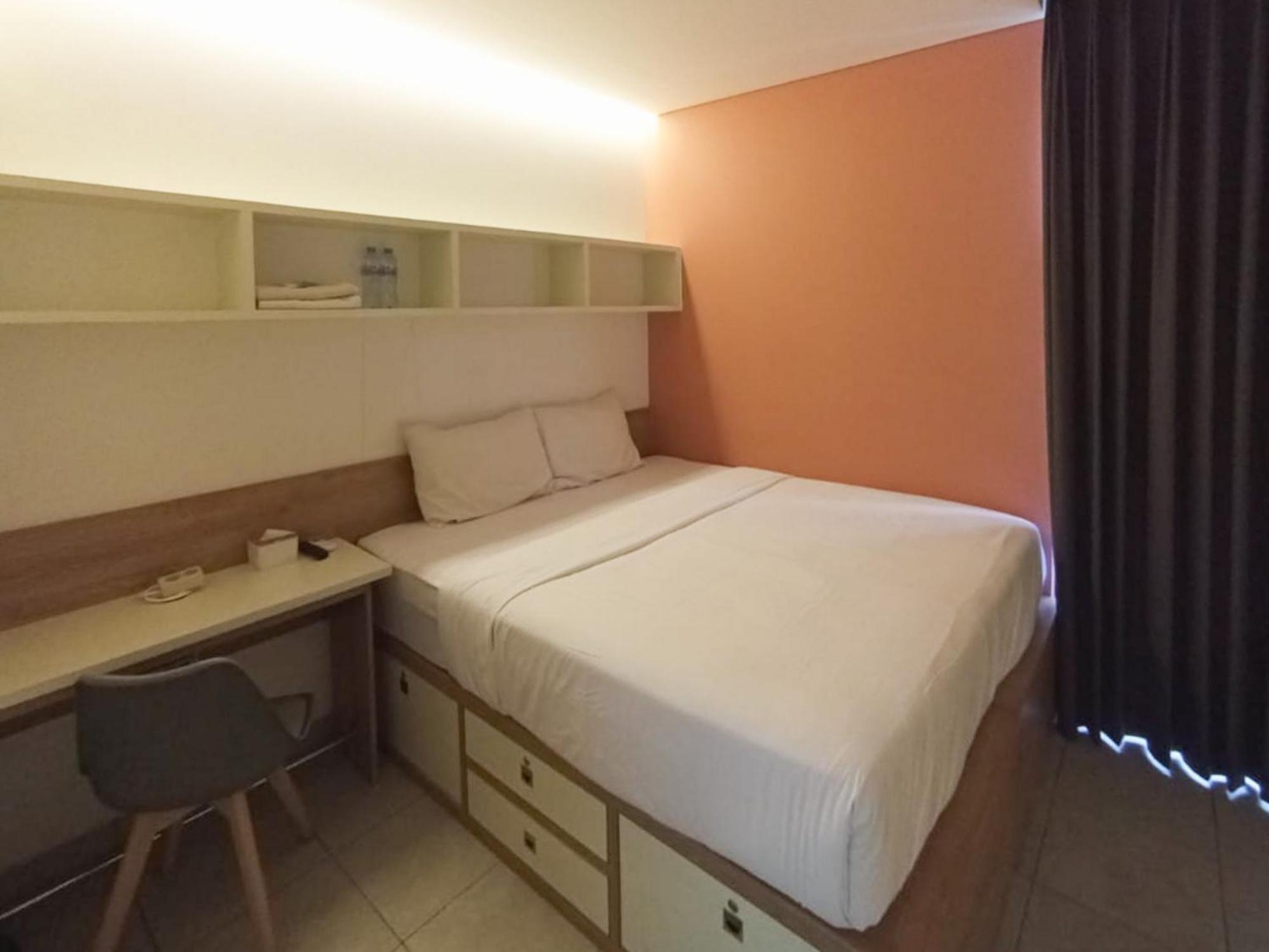 Hotel Ofo Kost Premium Kampung Inggris Pare Syariah Mitra Reddoorz Extérieur photo