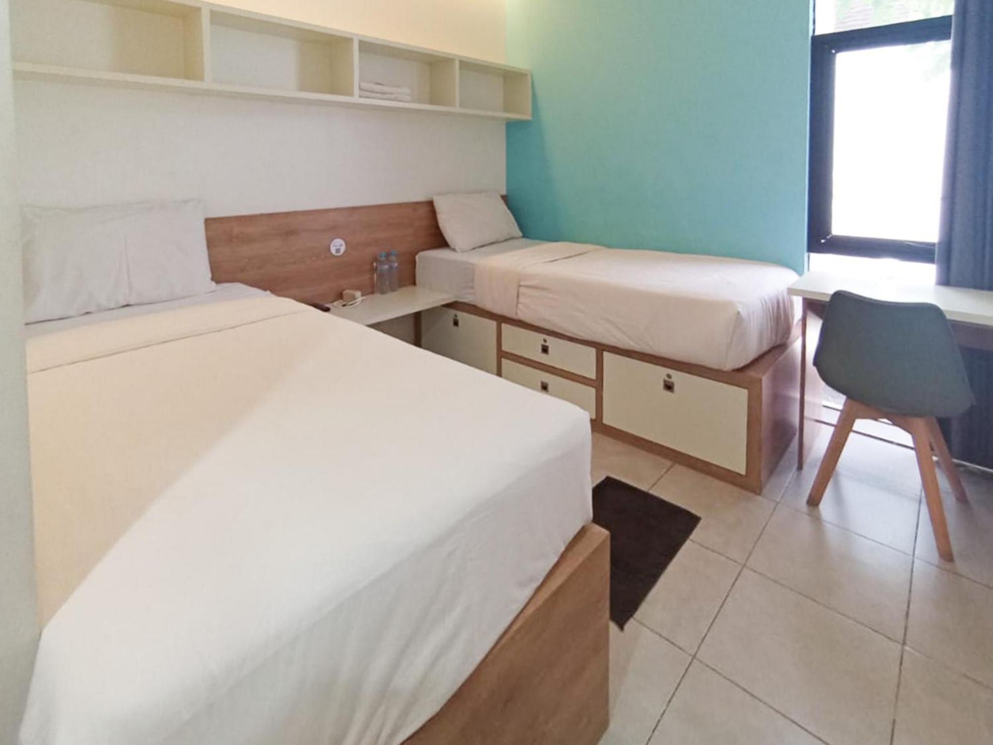 Hotel Ofo Kost Premium Kampung Inggris Pare Syariah Mitra Reddoorz Extérieur photo