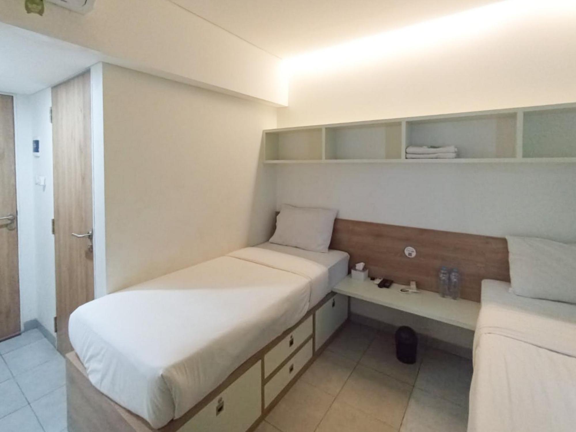 Hotel Ofo Kost Premium Kampung Inggris Pare Syariah Mitra Reddoorz Extérieur photo