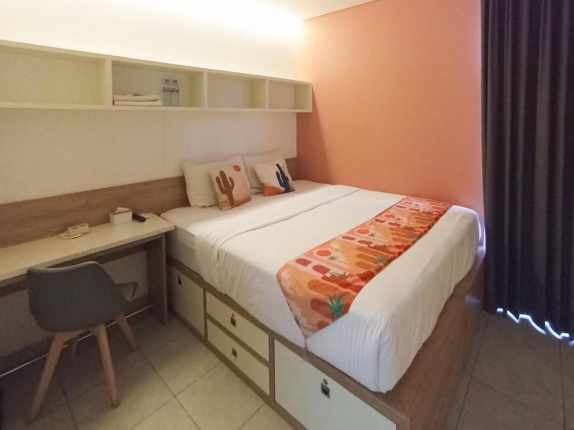 Hotel Ofo Kost Premium Kampung Inggris Pare Syariah Mitra Reddoorz Extérieur photo