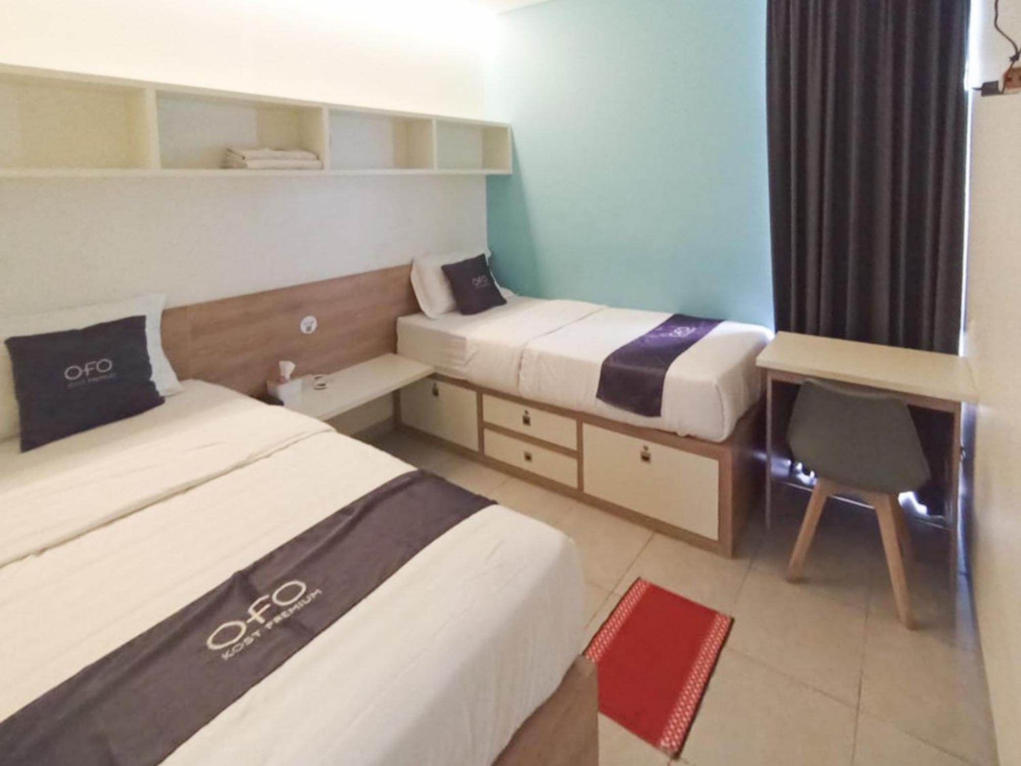 Hotel Ofo Kost Premium Kampung Inggris Pare Syariah Mitra Reddoorz Extérieur photo