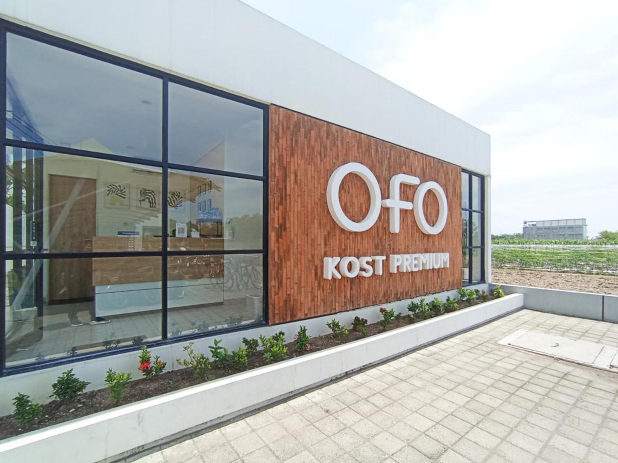 Hotel Ofo Kost Premium Kampung Inggris Pare Syariah Mitra Reddoorz Extérieur photo