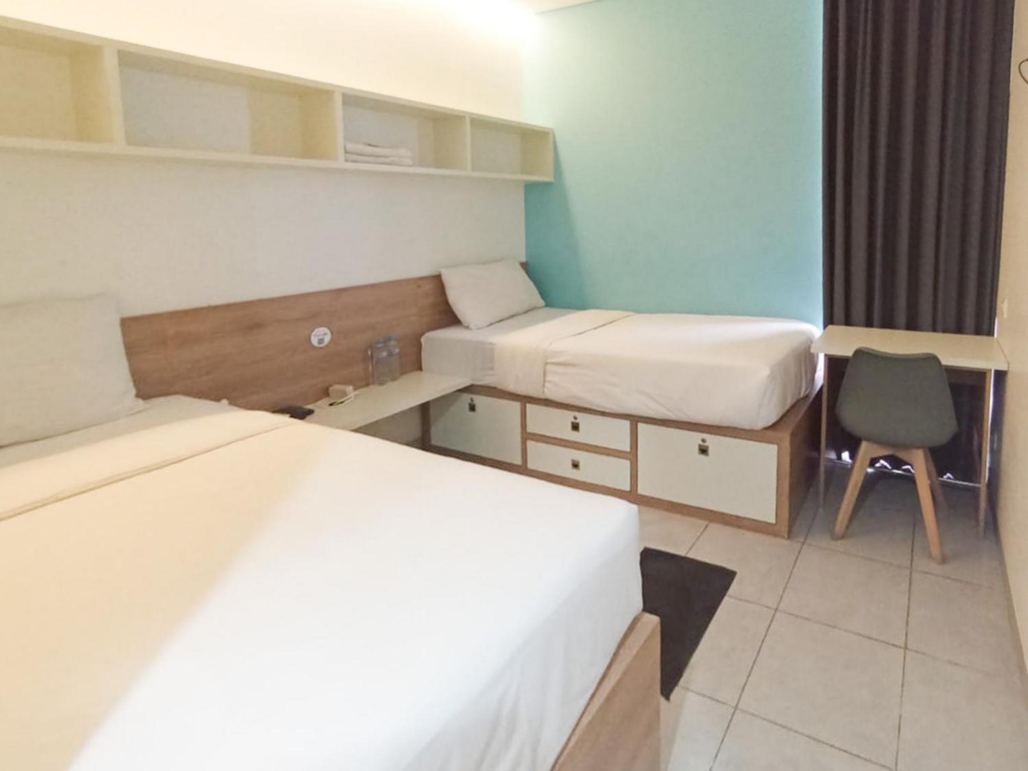 Hotel Ofo Kost Premium Kampung Inggris Pare Syariah Mitra Reddoorz Extérieur photo